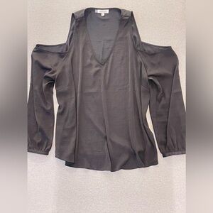 Jennifer Lopez Black Cold‎ Shoulder Blouse